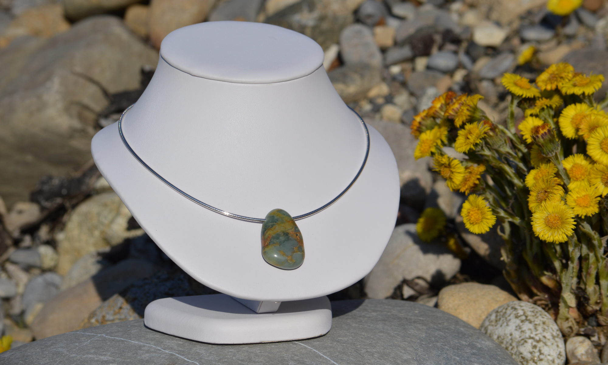 Glacier Stone Collier